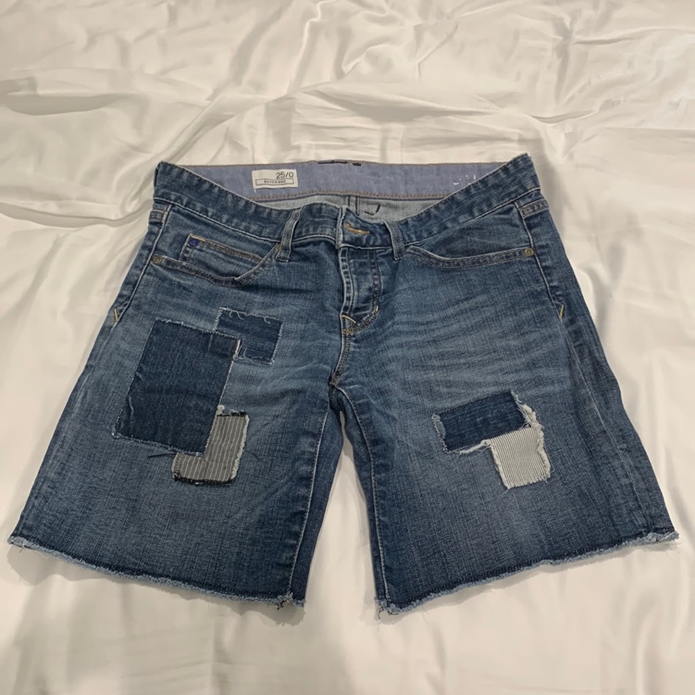 GAP button up patch Jean Shorts